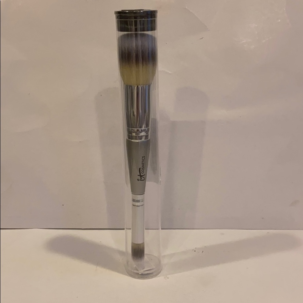 IT COSMETICS Heavenly Luxe Complexion Brush Dual End $48 NIP